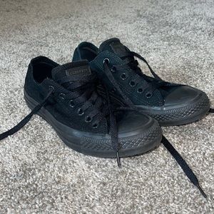 Black converse